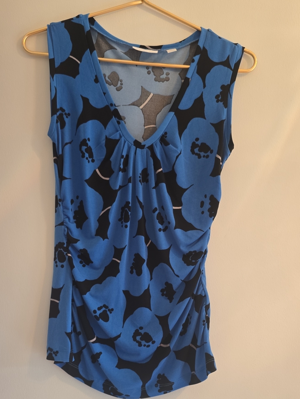 New York & Company Blue and Black Floral V-Neck Sleeveless Tank
